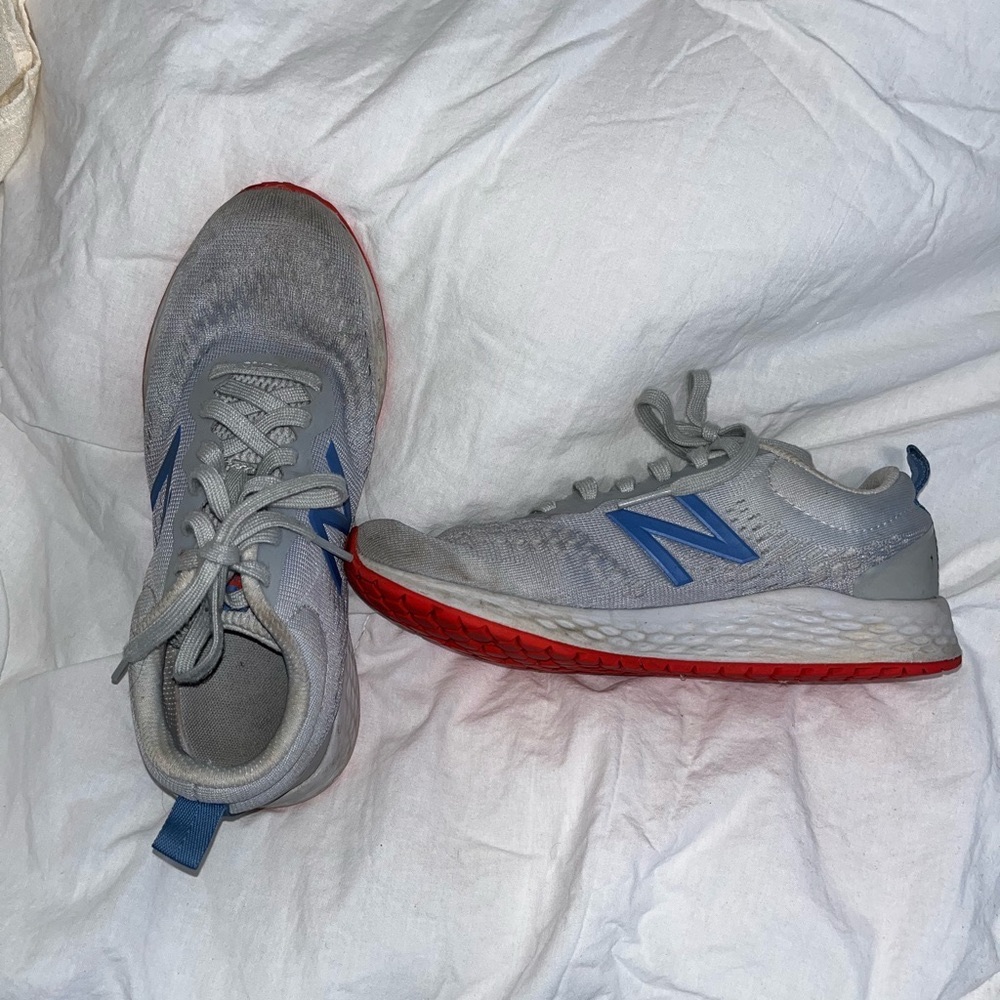 Kids new balance fresh foam size 5
